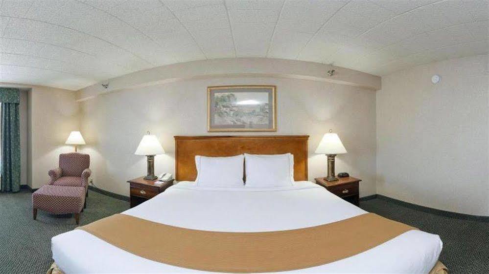 Holiday Inn Express And Suites Pittsburgh West Mifflin By Ihg Екстер'єр фото